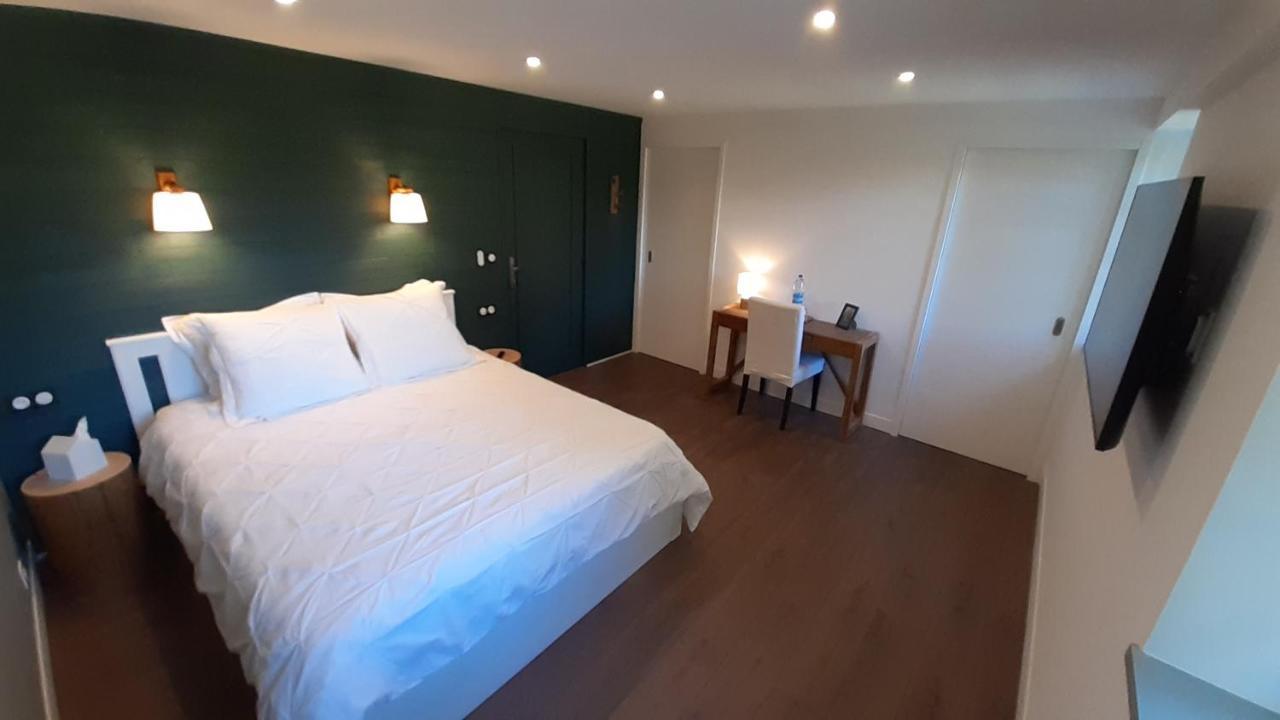 Petit Manoir Proche Dinan - Chambre D'Hotes Lanvallay Luaran gambar